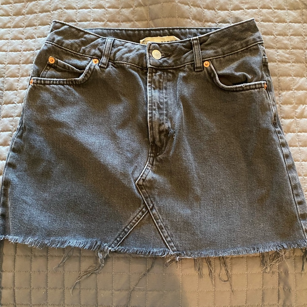 Black mini skirt